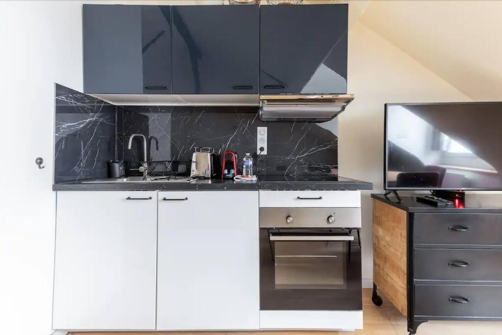 Grands Boulevards 52 Appartement Cosy 1Br-4P Париж Экстерьер фото